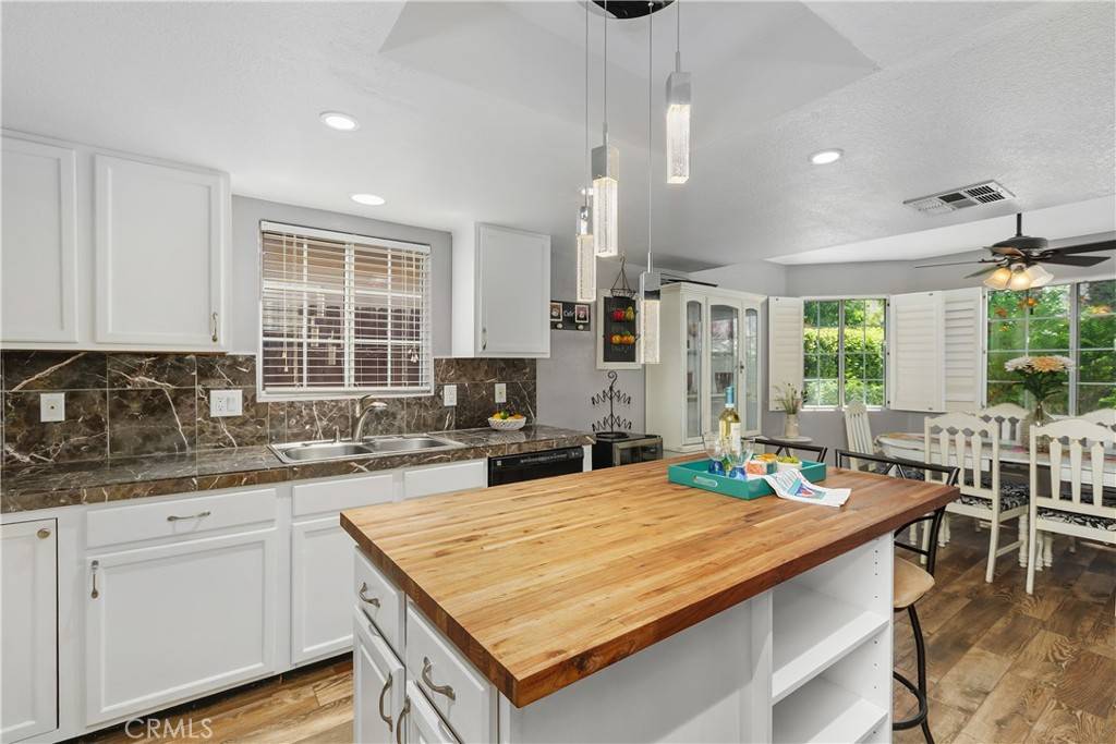 La Quinta, CA 92253,53070 Avenida Vallejo