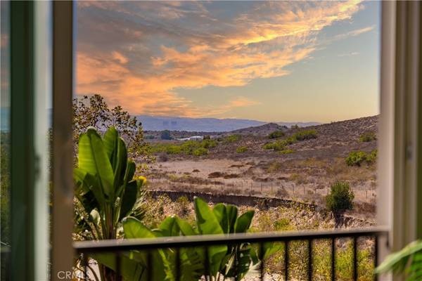 17 Heliotrope, Lake Forest, CA 92630