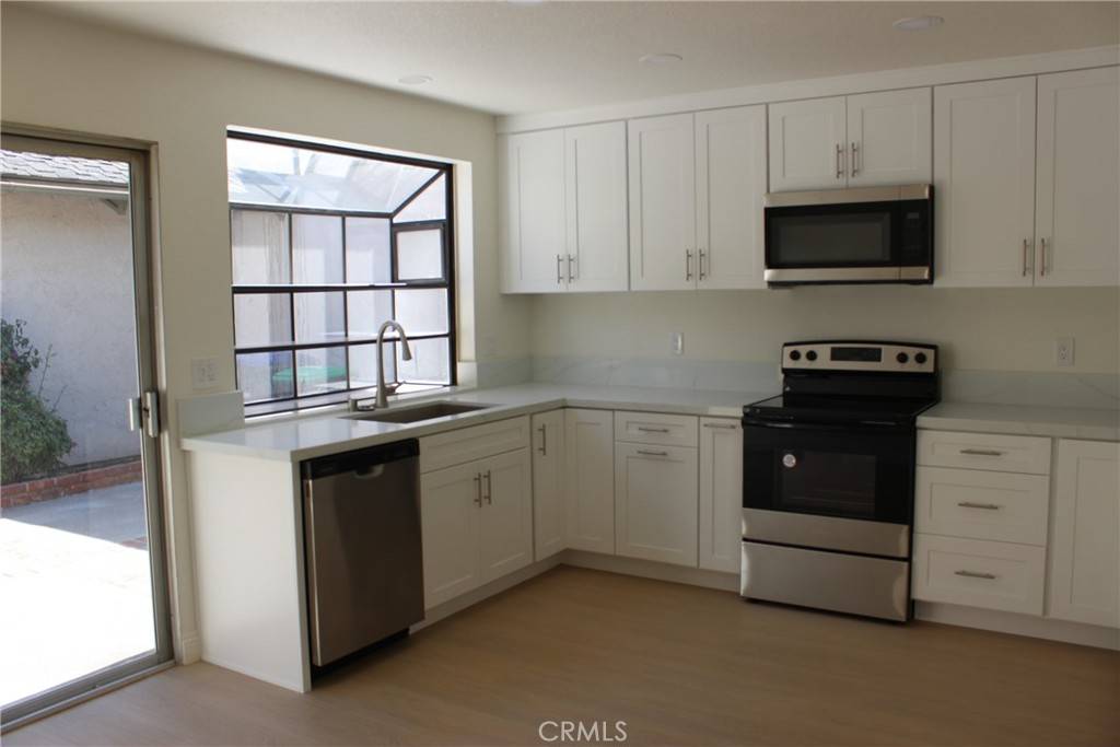 Laguna Hills, CA 92653,22895 Caminito Sol #155