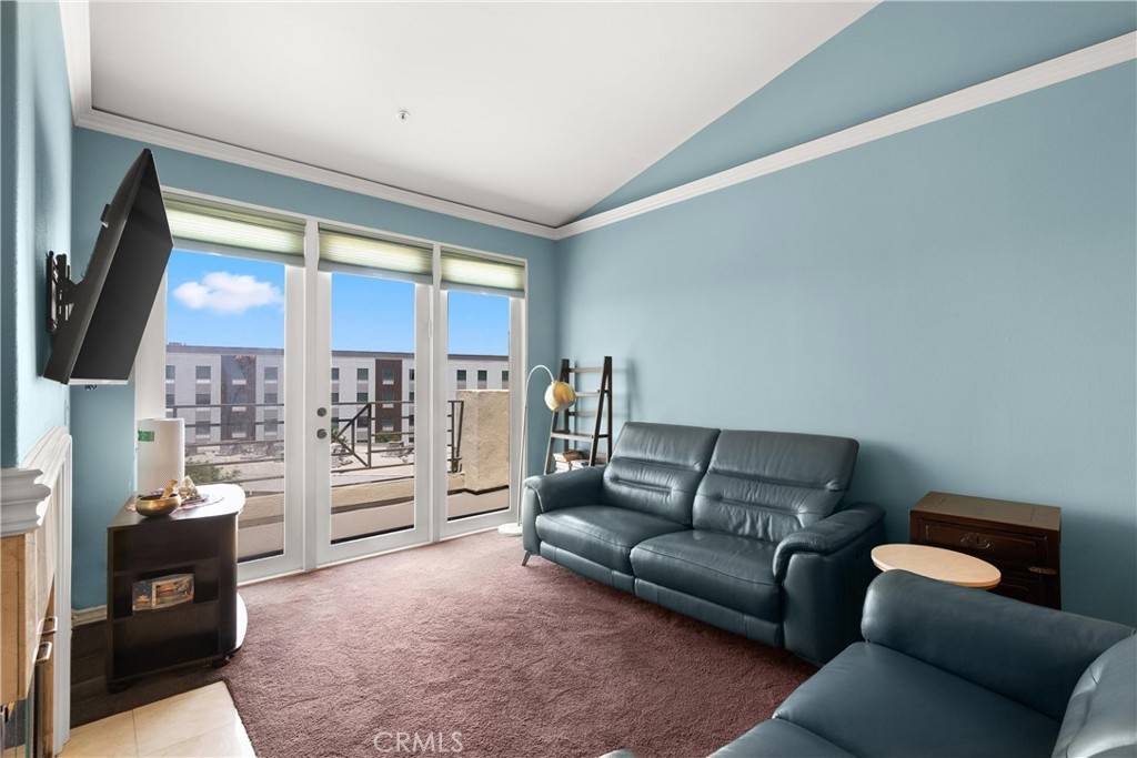 Irvine, CA 92612,2243 Martin #408