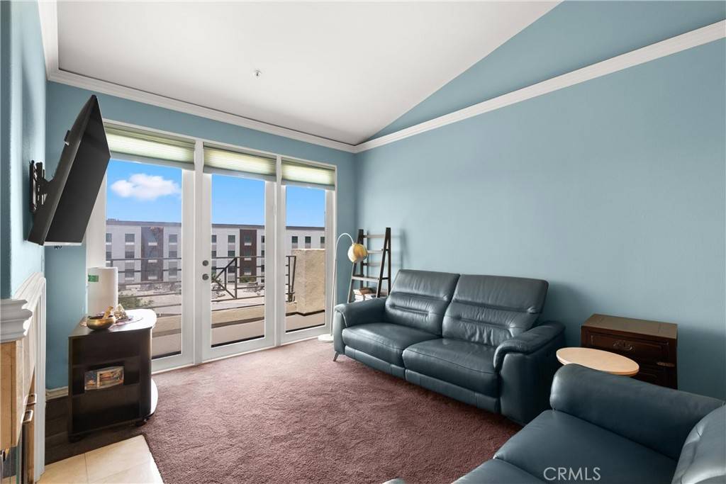 Irvine, CA 92612,2243 Martin #408