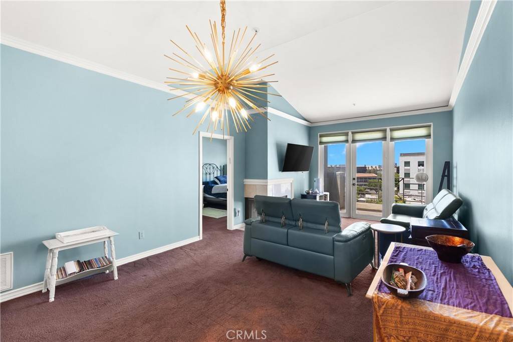 Irvine, CA 92612,2243 Martin #408