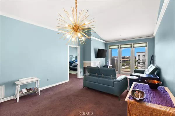 Irvine, CA 92612,2243 Martin #408