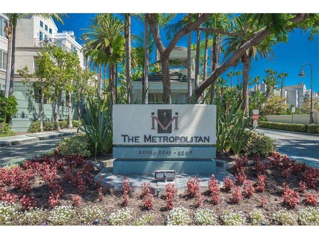 2253 Martin #215, Irvine, CA 92612
