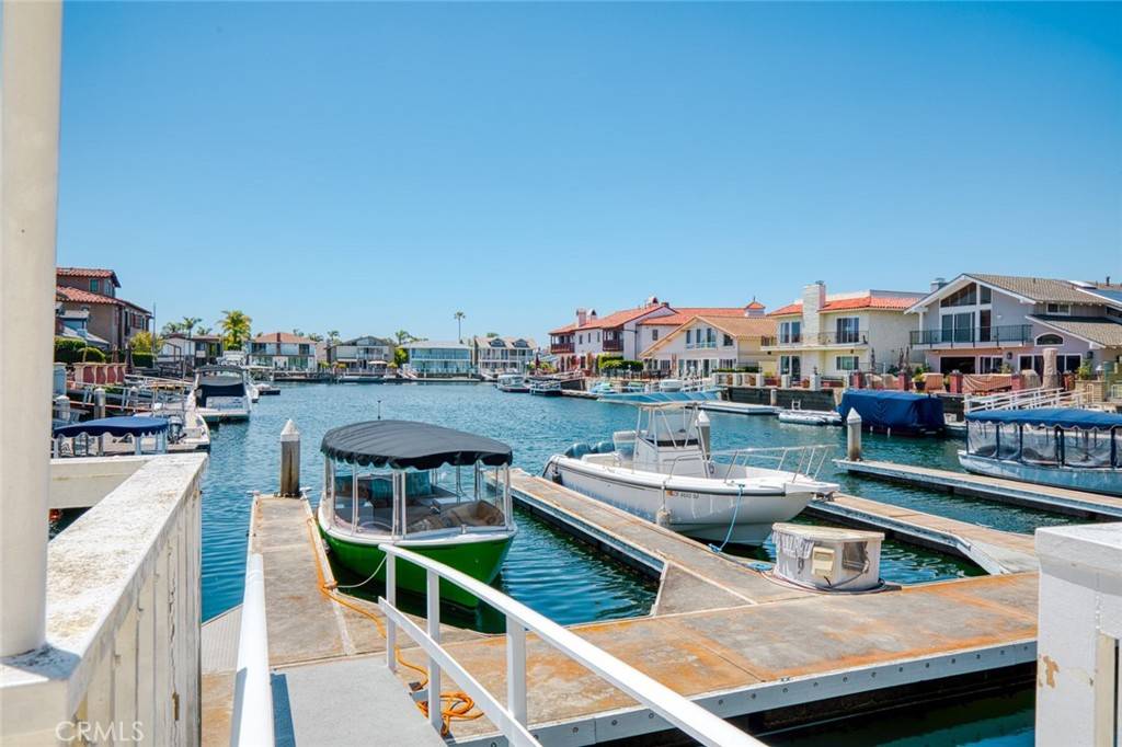 Huntington Beach, CA 92649,16781 Edgewater LN