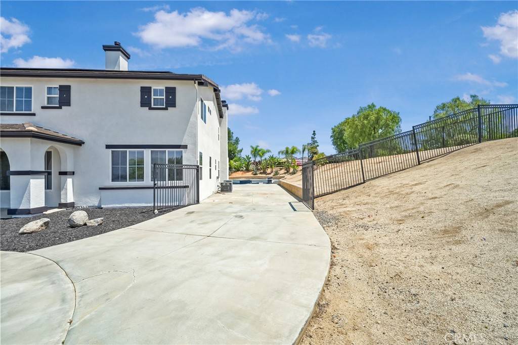 Riverside, CA 92504,17530 Dry Run CT