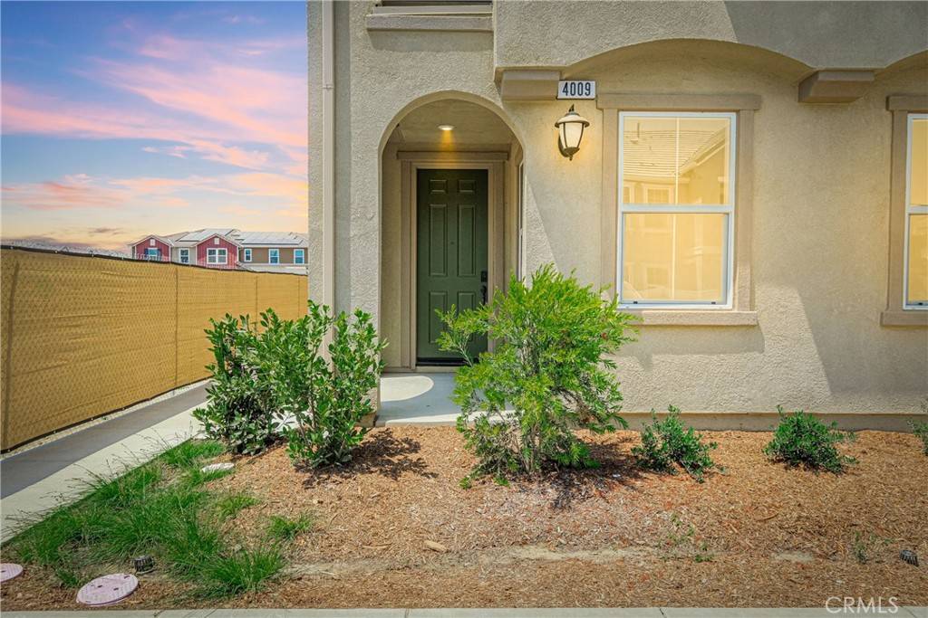 Ontario, CA 91761,4009 E Coronado Privado