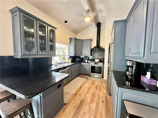 Huntington Beach, CA 92648,1842 Lake ST