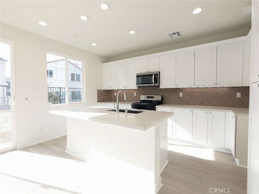 Ontario, CA 91761,4284 S Heather Privado