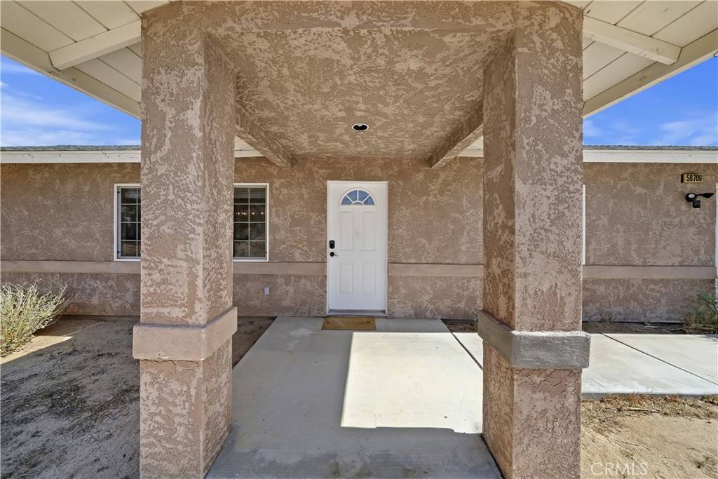 Yucca Valley, CA 92284,58706 Buena Vista DR