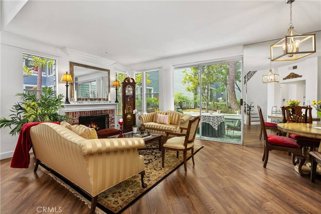 Newport Beach, CA 92660,273 Haverfield