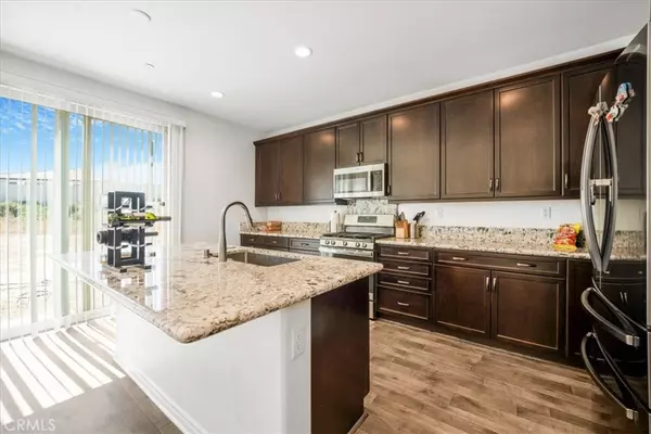 Hemet, CA 92543,3072 Charger CT