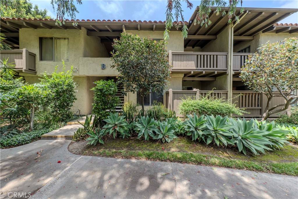 Santa Ana, CA 92701,1345 Cabrillo Park DR #B12