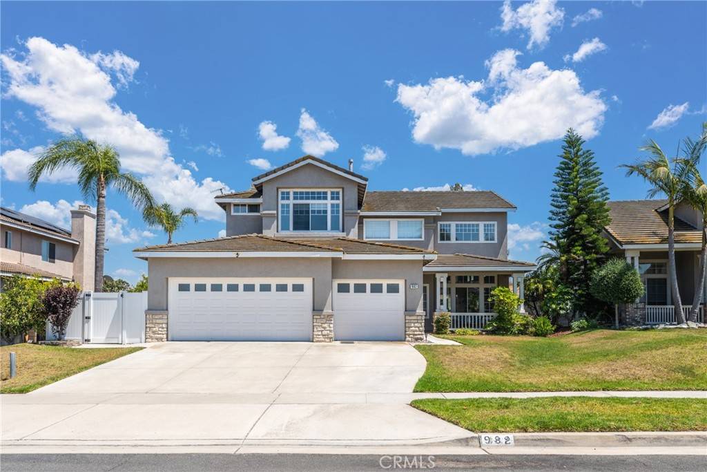 Corona, CA 92878,982 Big Spring CT