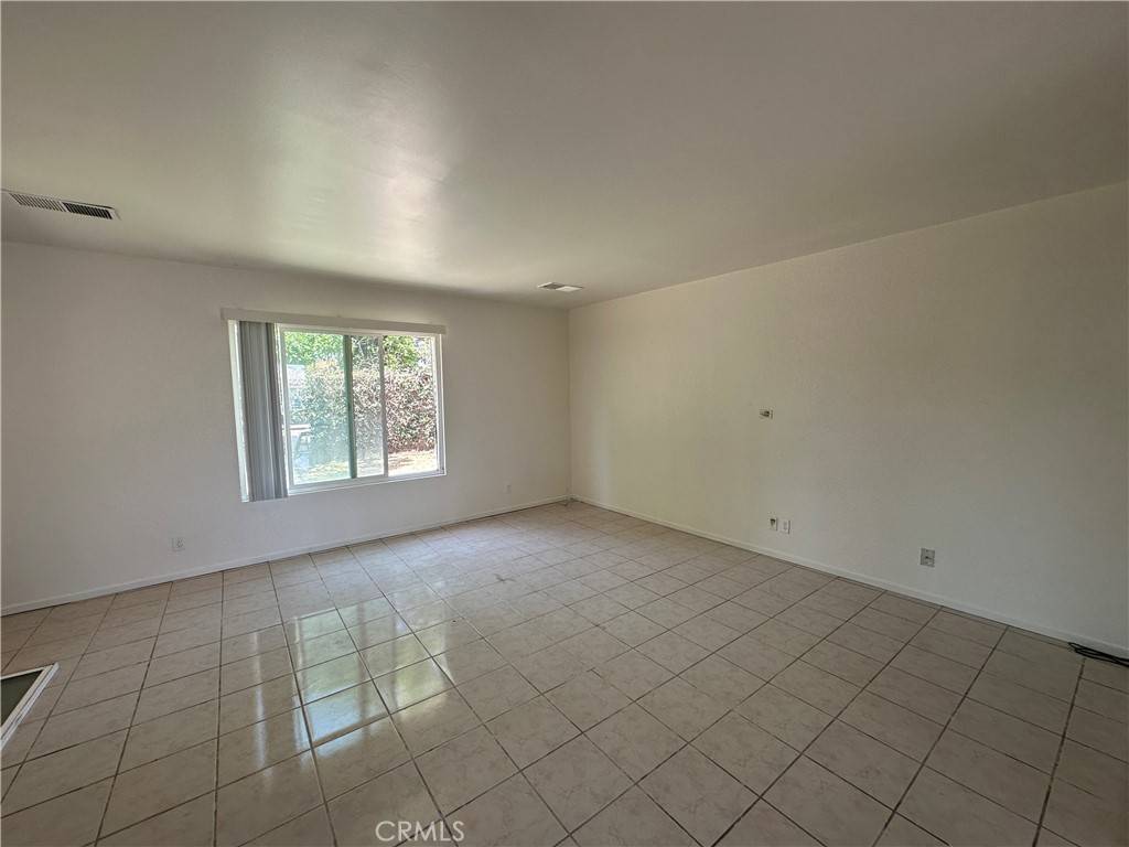 Downey, CA 90241,7122 Benares ST