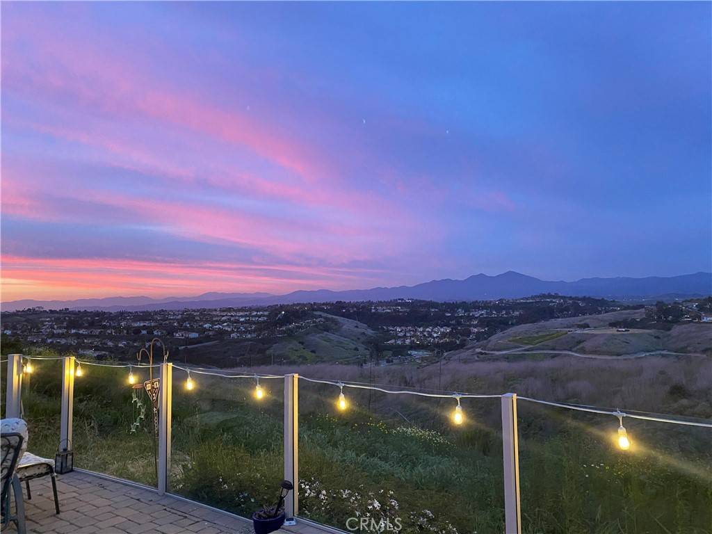 Laguna Niguel, CA 92677,31 Russell LN