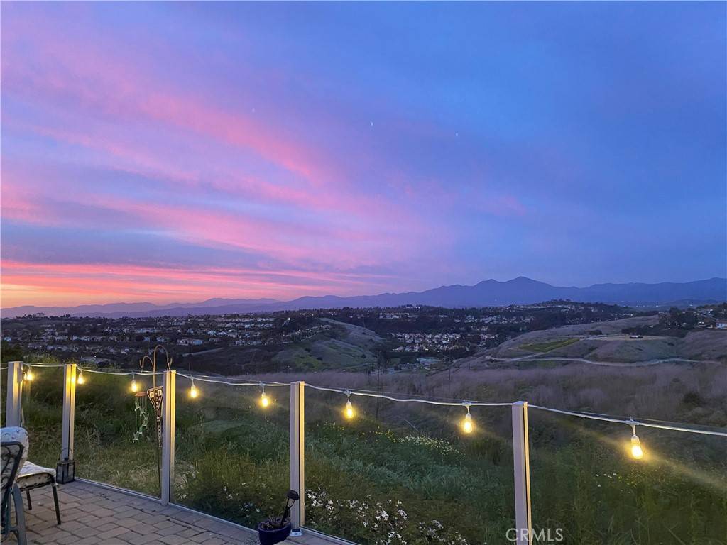 Laguna Niguel, CA 92677,31 Russell LN
