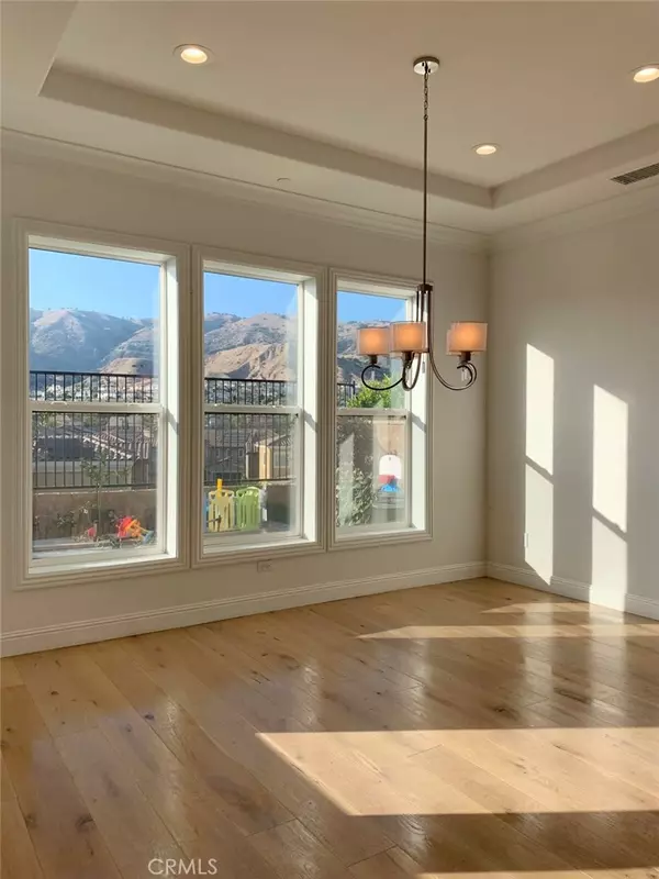 Porter Ranch, CA 91326,20409 W Esmerelda LN