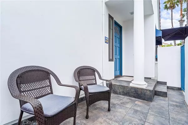 Huntington Beach, CA 92648,19451 Pompano #107