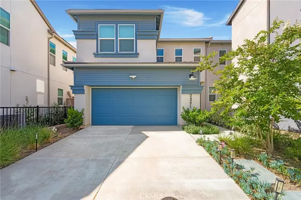 Corona, CA 92883,24271 Juni CT