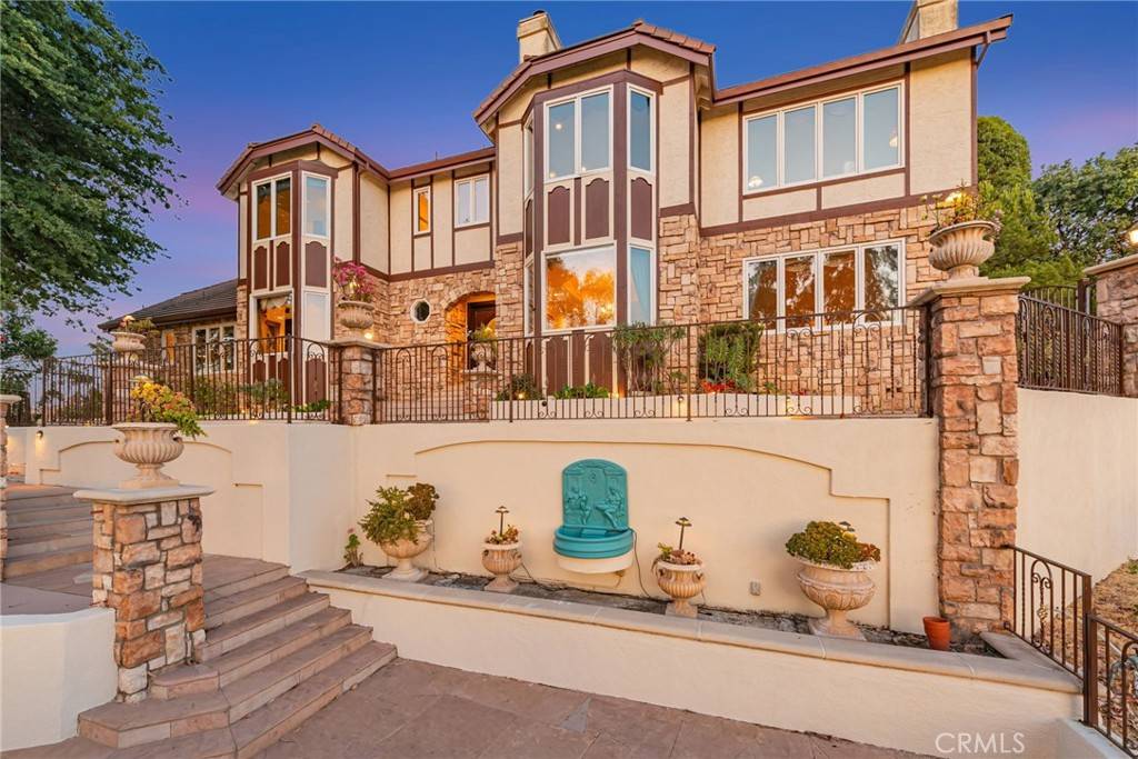San Jose, CA 95120,20585 Whispering Oaks DR