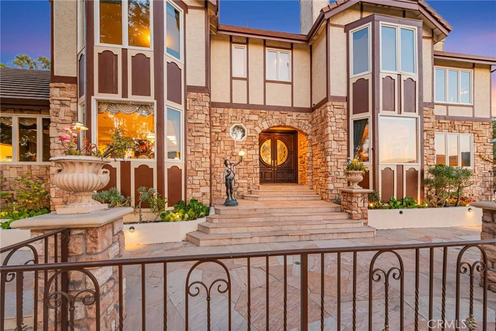 San Jose, CA 95120,20585 Whispering Oaks DR
