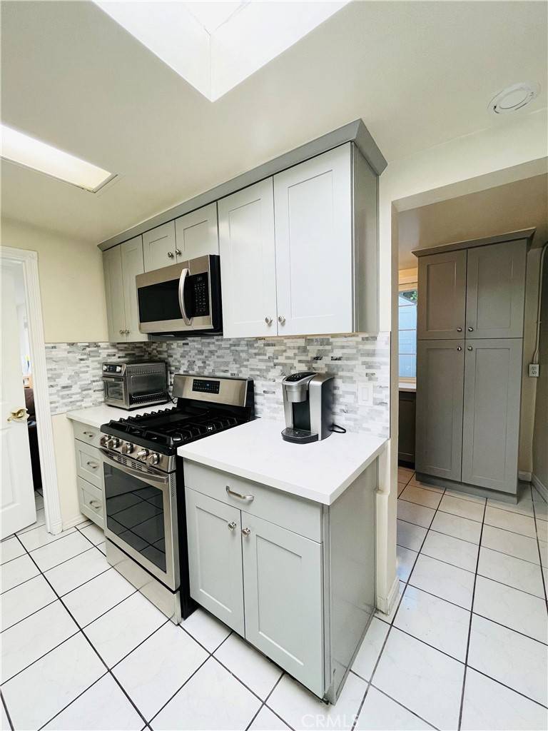 Sierra Madre, CA 91024,729 Orange DR