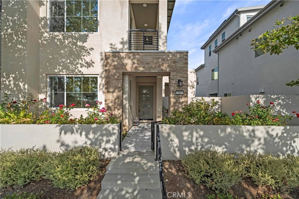 Irvine, CA 92618,168 Perspective