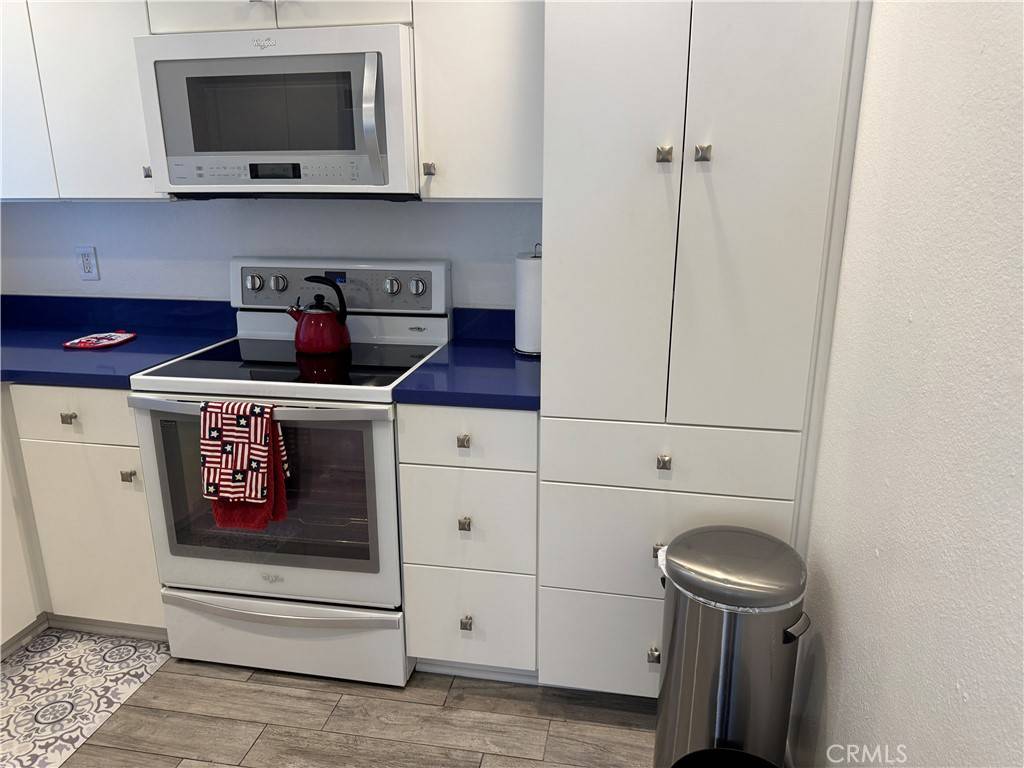 Fullerton, CA 92835,2902 Parkwood CT