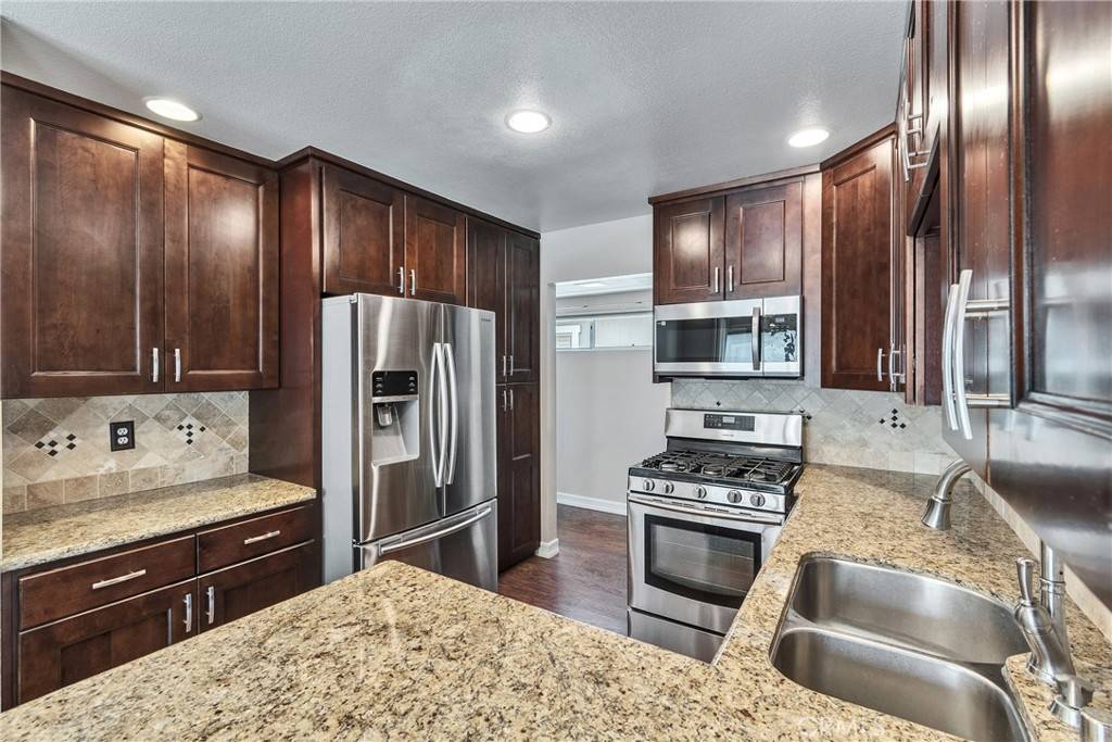 Diamond Bar, CA 91765,960 Golden Springs DR #G