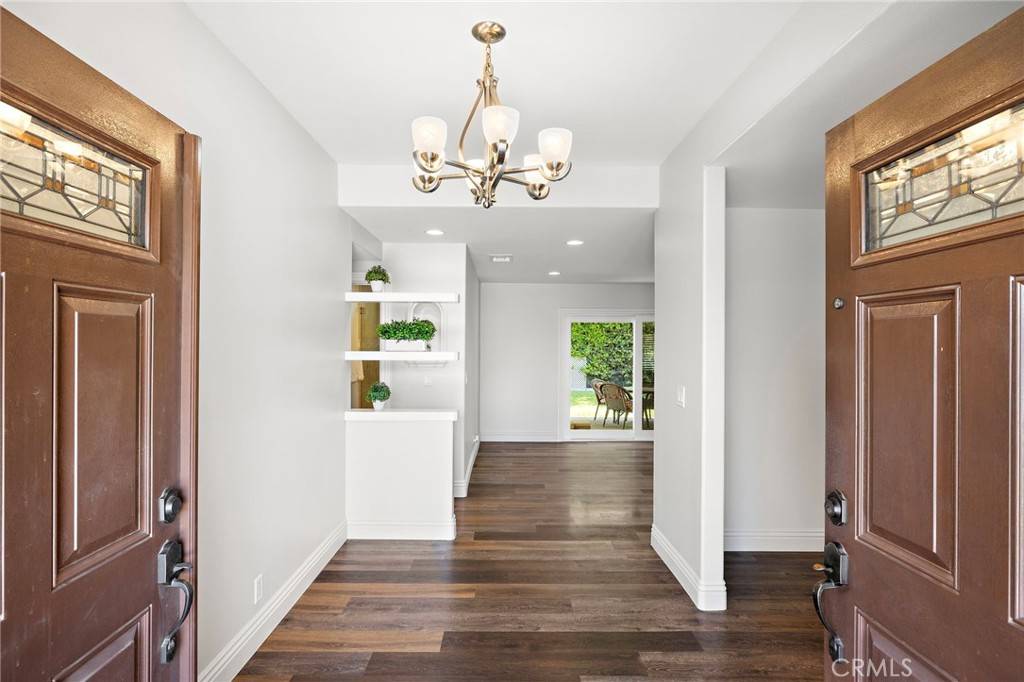 Yorba Linda, CA 92886,5742 Casa Loma AVE