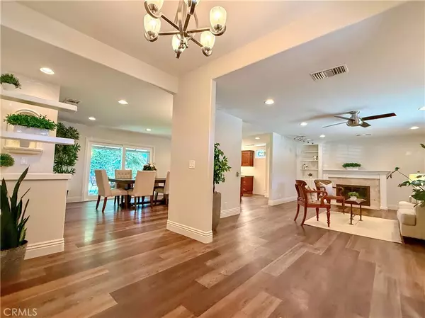 Yorba Linda, CA 92886,5742 Casa Loma AVE
