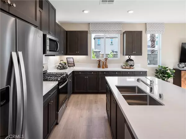 Riverside, CA 92522,7176 Squall DR