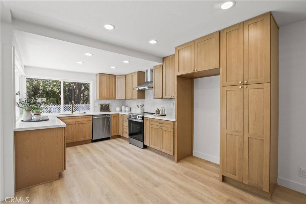Laguna Hills, CA 92653,25052 Mawson DR