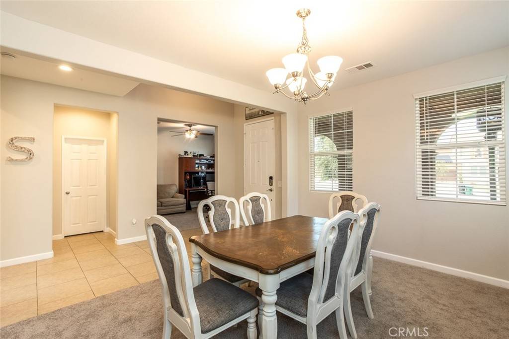 Riverside, CA 92503,17122 Broken Rock CT