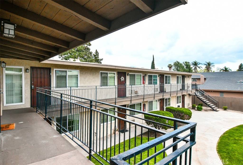 Santa Ana, CA 92701,1636 E 6th Street