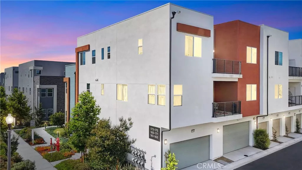 Irvine, CA 92618,175 Sash