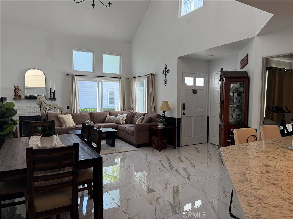 Irvine, CA 92614,410 Fallingstar #35