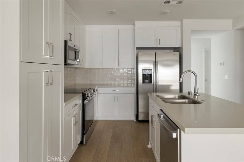 Whittier, CA 90605,9831 La Serna DR #2