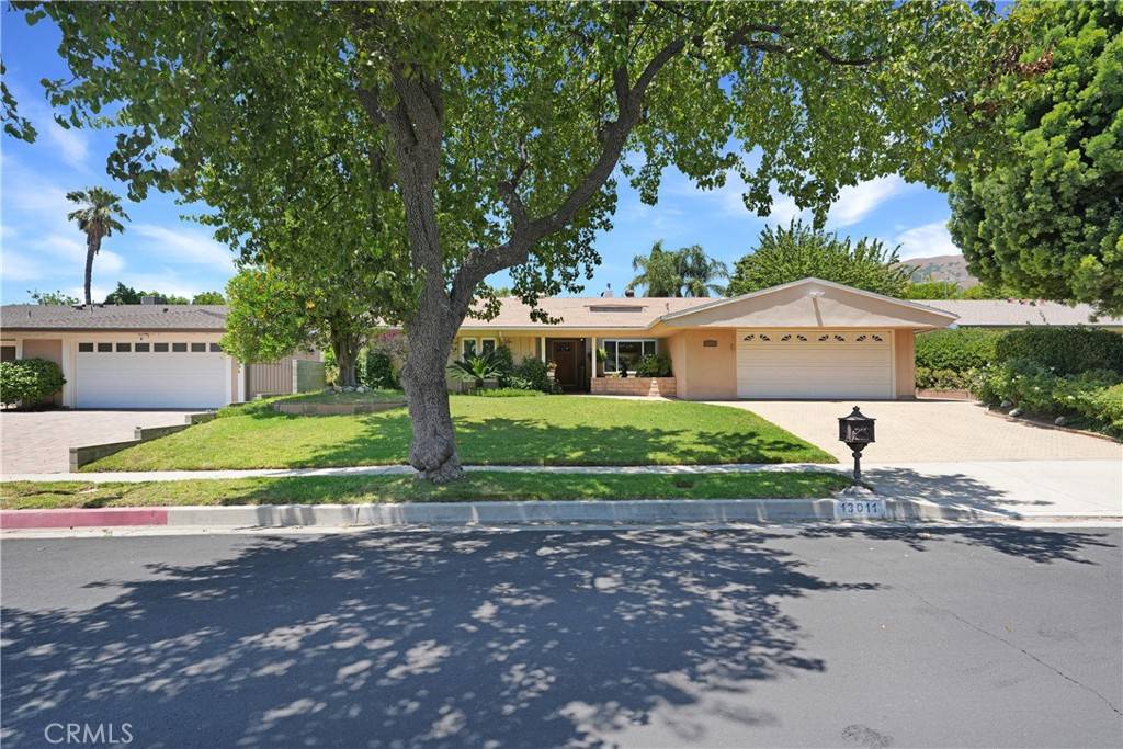 13011 Barto Dr, Granada Hills, CA 91344