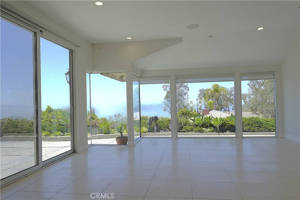 Laguna Beach, CA 92651,2615 Temple Hills DR