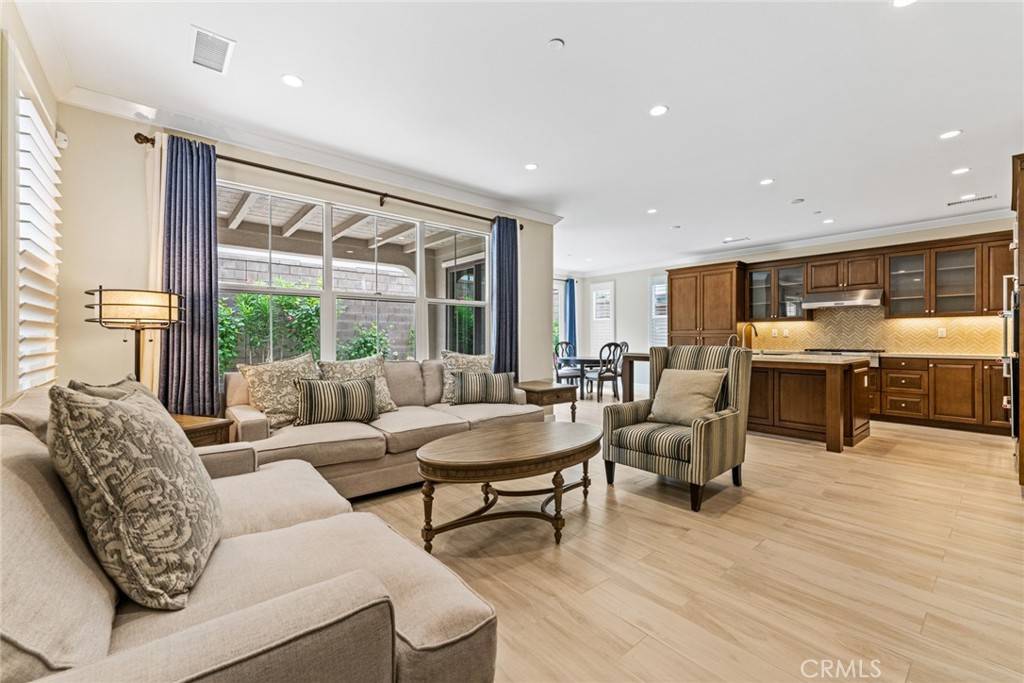 Irvine, CA 92620,126 Baja