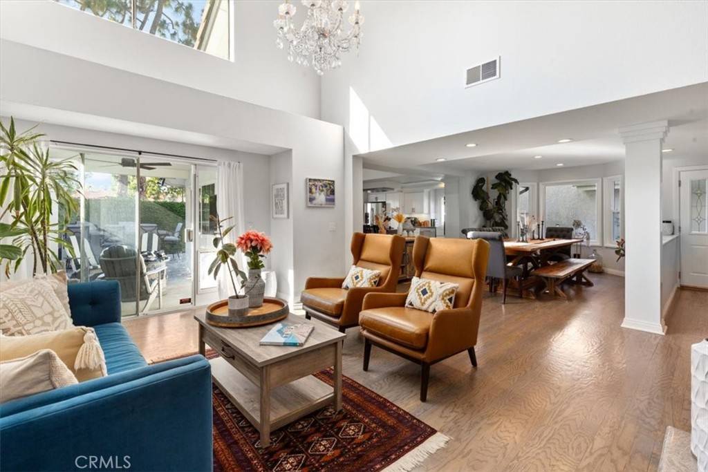Costa Mesa, CA 92626,1174 Kingston ST