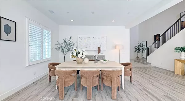 Irvine, CA 92618,80 Interstellar
