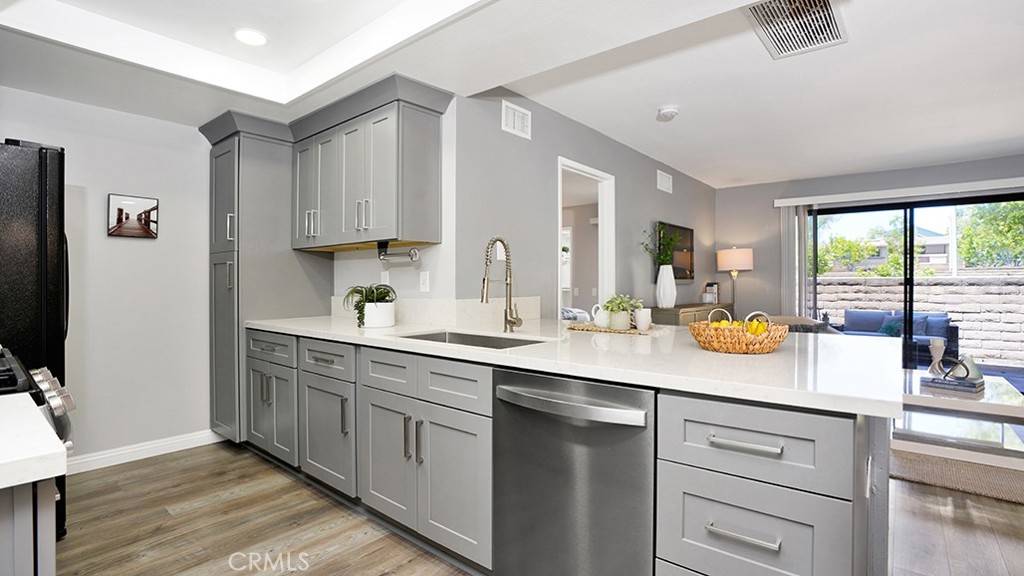 Lake Forest, CA 92630,25191 Oak Canyon LN #2