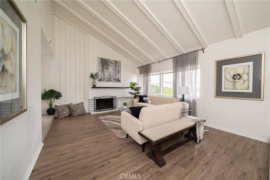 Huntington Beach, CA 92646,9452 Waterfront DR