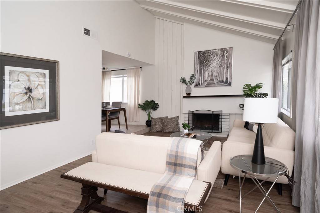 Huntington Beach, CA 92646,9452 Waterfront DR