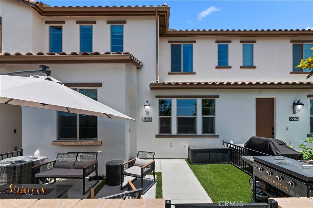 Fontana, CA 92336,5680 Kate WAY #5