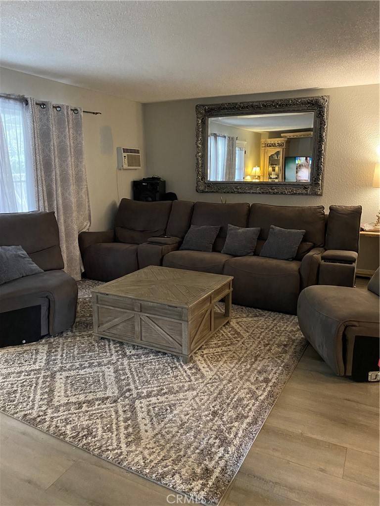 Santa Ana, CA 92706,2113 Lewis ST