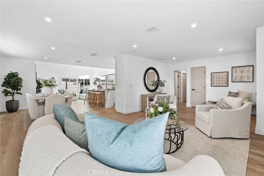 Santa Ana, CA 92706,2134 N Towner ST